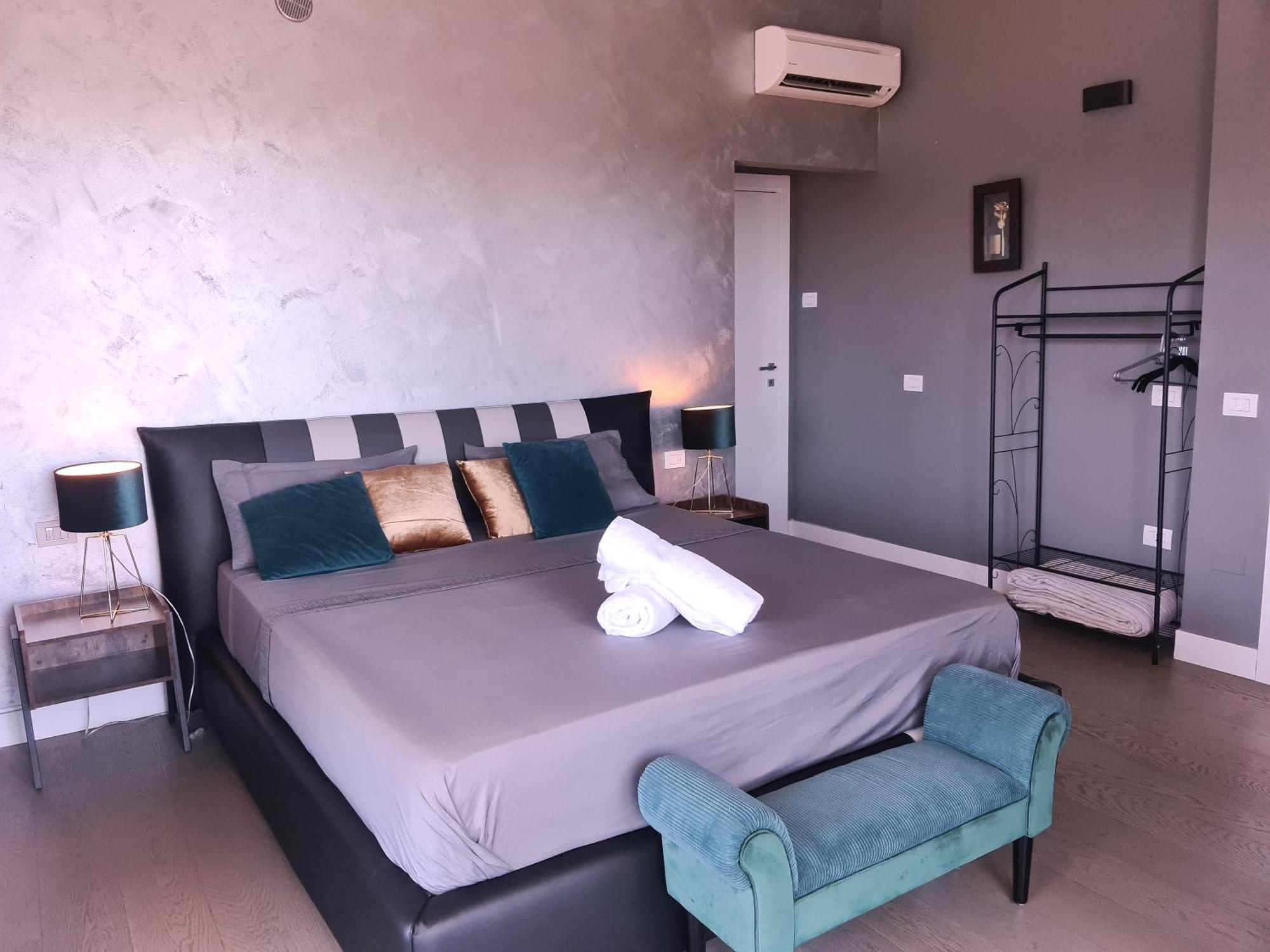 Penthouse Genneruxi Otel Cagliari Dış mekan fotoğraf